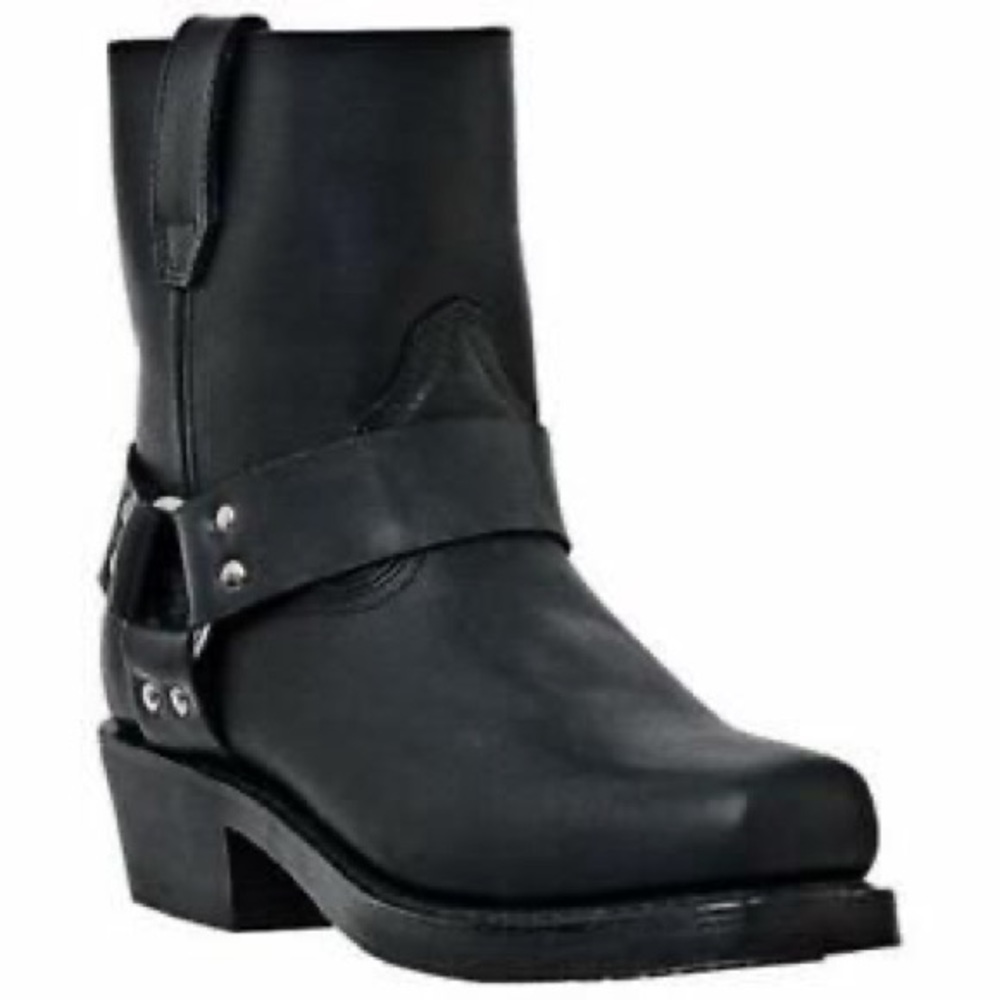 Never worn dingo boots